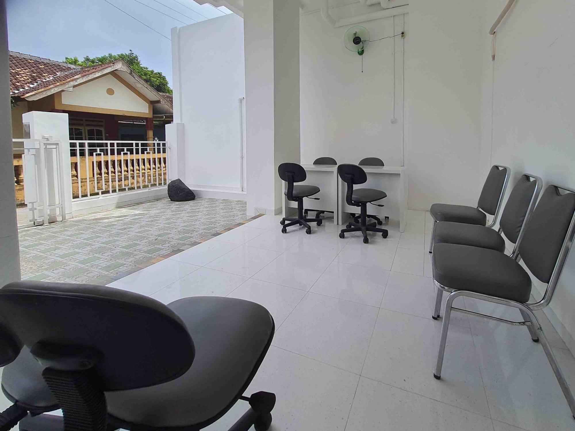 Reddoorz Syariah At Jalan Godean 호텔 Ngabean 외부 사진